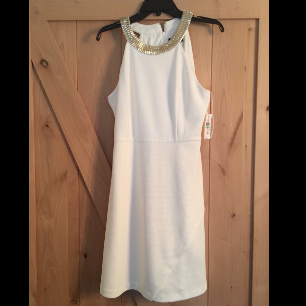 Jessica Simpson white dress